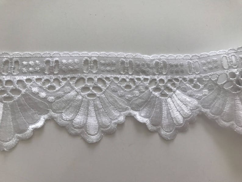 Dentelle broderie anglaise blanche avec passe ruban 6,5 cm largeur image 1