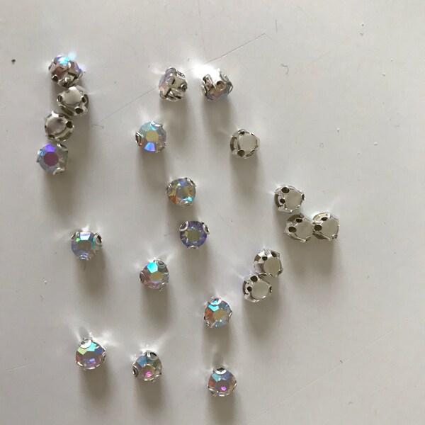 Lot de 100 strass 3 dent a coudre de 4,5 mm argentee