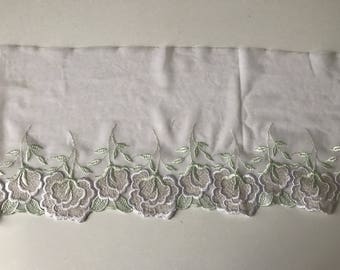Embroidered lace on tulle spandex total 16 cm in width