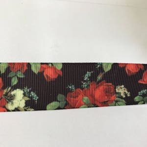 Ruban 3 d gros grain   3D  22 mm largeur couleur Noir et rouge