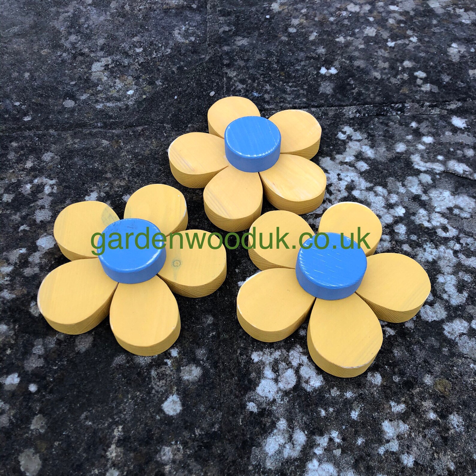 Set of 3 15cm Rustic Wooden Daisy Flowers. Garden Decorative Etsy