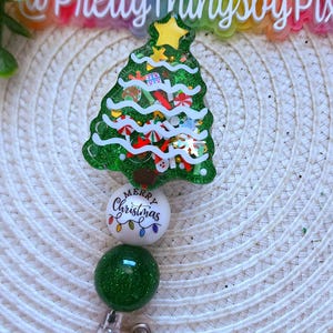Christmas Tree Shaker Badge Reel, Keychain, Paperclip Bookmark, Fun Badge Reel, 3D badge reel, Floating badge reel, Holiday Badge Reel bild 9