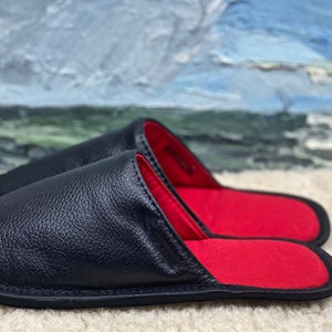 Leather slippers with coton inside. Handmade slippers for home.