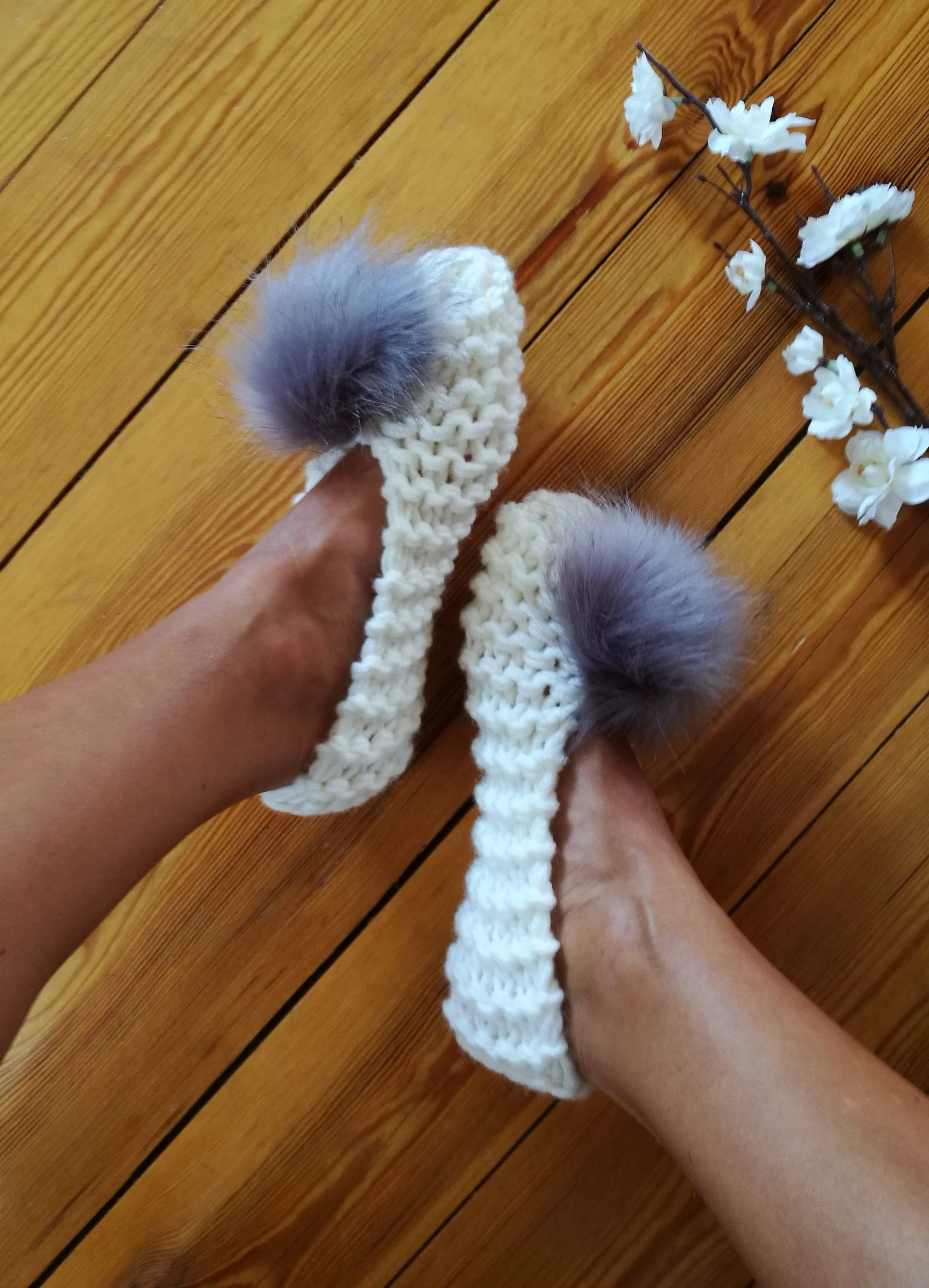 white knitted slippers extra chunky wool slippers with faux fur pom pom bridesmaid ballet flats home shoes fluffy bridal slipper