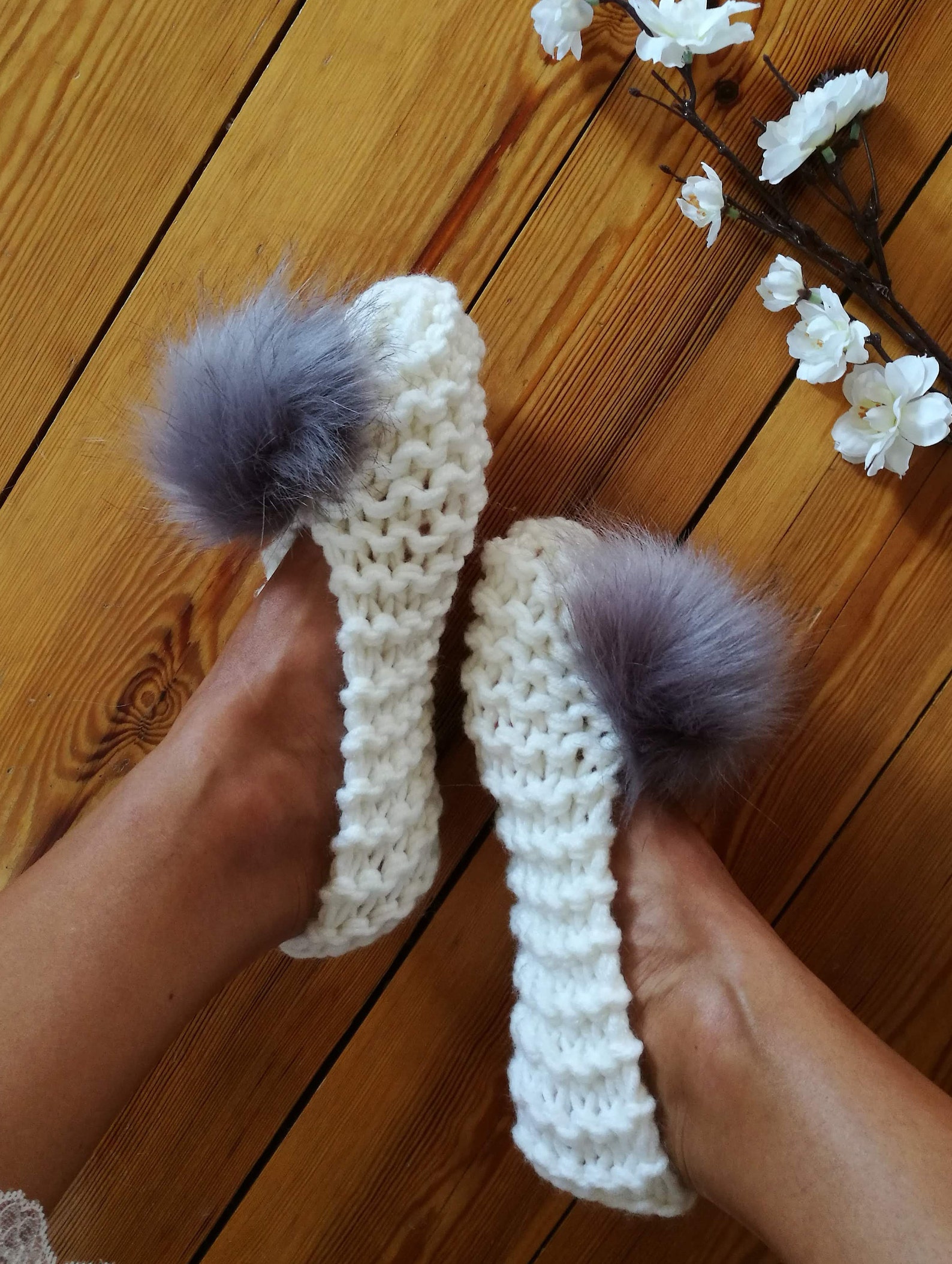 white knitted slippers extra chunky wool slippers with faux fur pom pom bridesmaid ballet flats home shoes fluffy bridal slipper