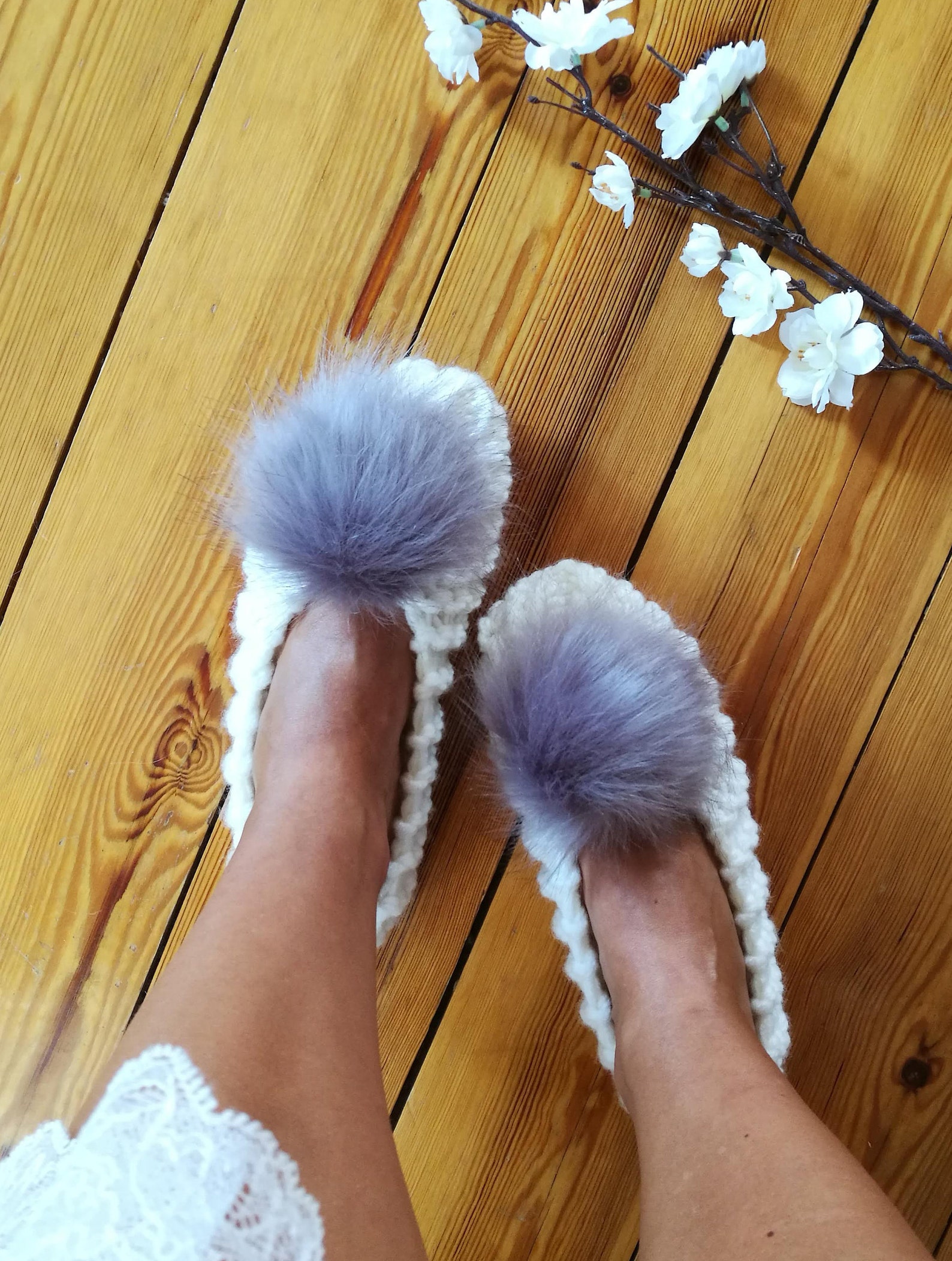 white knitted slippers extra chunky wool slippers with faux fur pom pom bridesmaid ballet flats home shoes fluffy bridal slipper