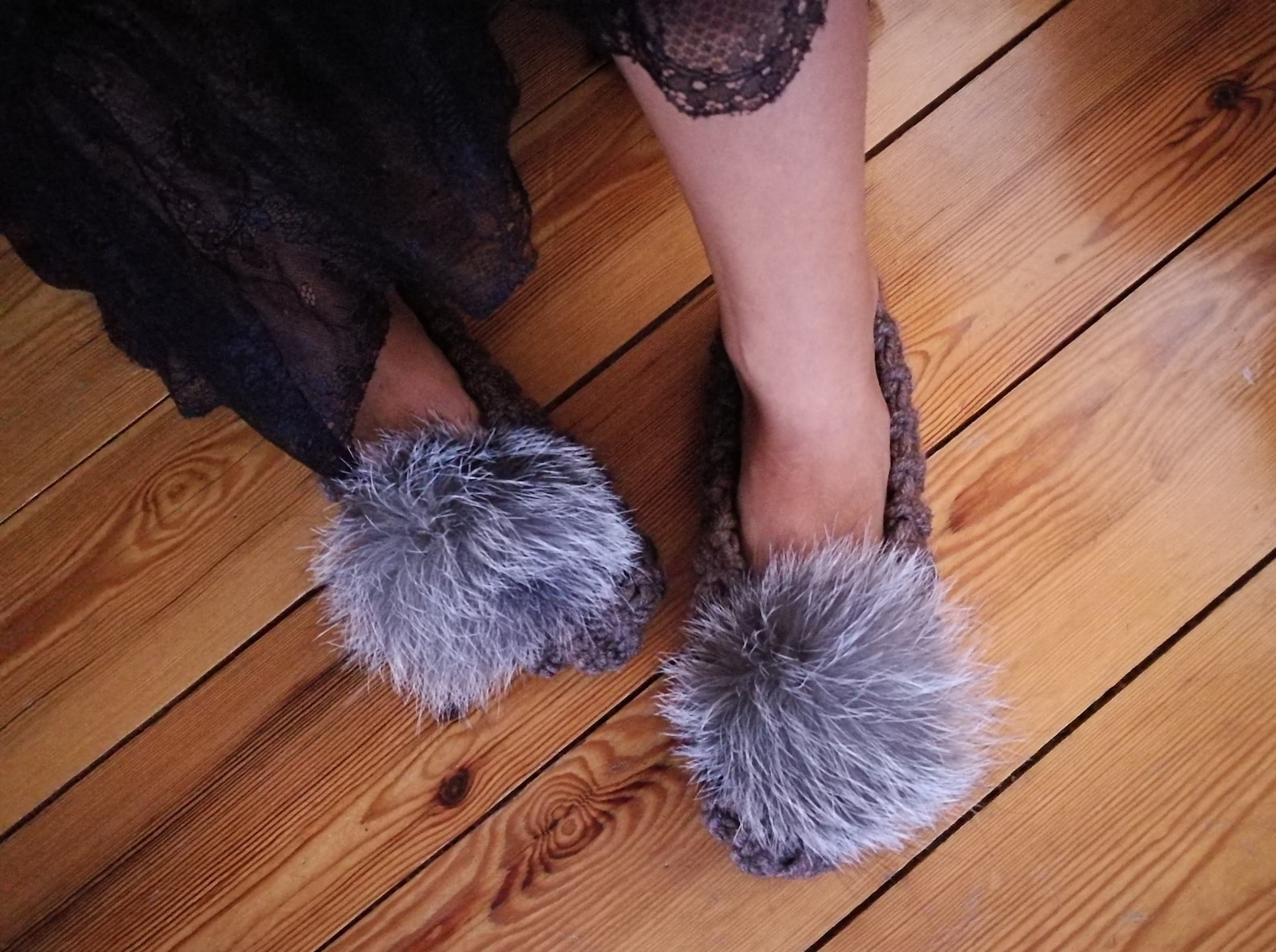 brown knitted women slippers with fox fur pom poms womens slippers wool slippers ballet flats fluffy slippers christmas gift flu