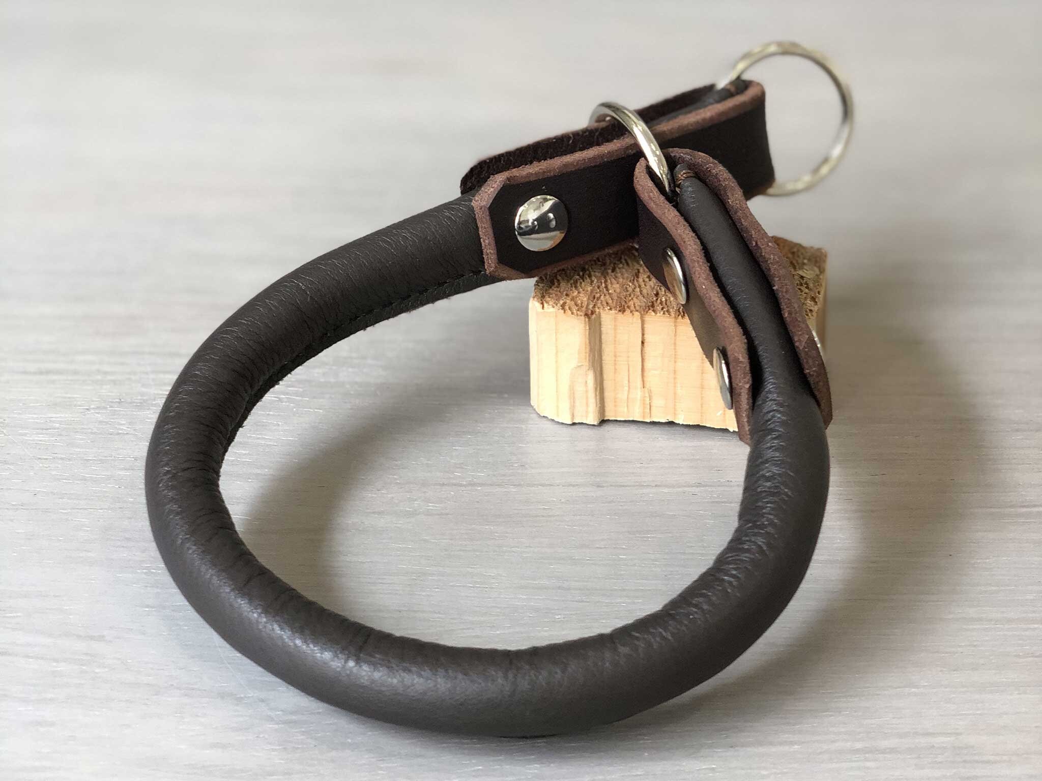 Black rolled leather dog collar hotsell