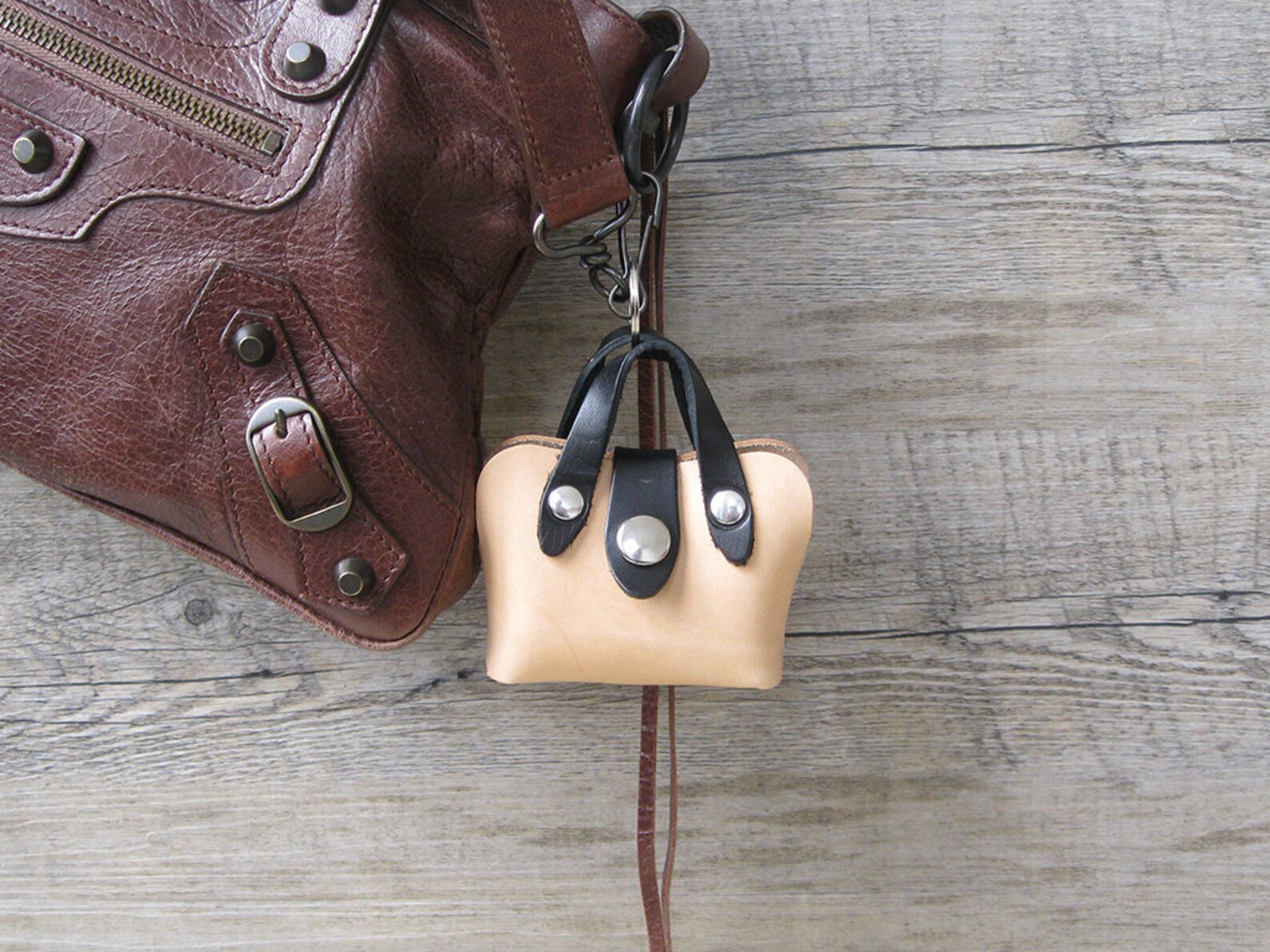 Mini Handbag Dog Poop Bag Holder in Colorful Leather, Dog Waste Bag