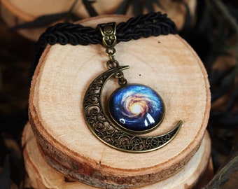 Mond Choker bronze mit Halbmond Anhänger Kette Planet für Galaxie Mädchen und Steampunk Outfit