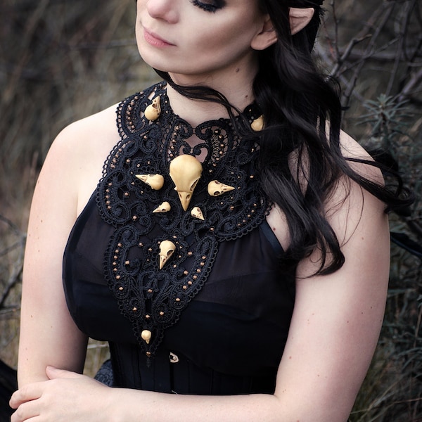 Raven skull necklace black bronze for Gothic photo shoots and medieval LARP