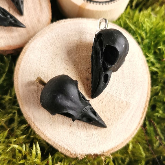 Rabenschädel Kette, Anhänger Vogelschädel Harz, Mittelalter Schmuck Ostern, Gothic Schmuck für Dark Academia Outfit, Tier Schädel Anhänger