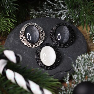 Oval brooch in your choice of color – handmade vintage jewelry with chain function for cosplay, vintage Easter jewelry for steampunk costumes image 14