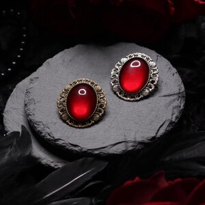 Oval brooch in your choice of color – handmade vintage jewelry with chain function for cosplay, vintage Easter jewelry for steampunk costumes image 6