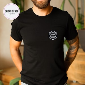 Dungeons and Dragons broderad t-shirt: D&D-spelgåva, D20-broderi, DnD-tärningströja, Dungeon-tärningsbroderi