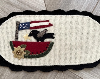 Summer Wool Candle Mat