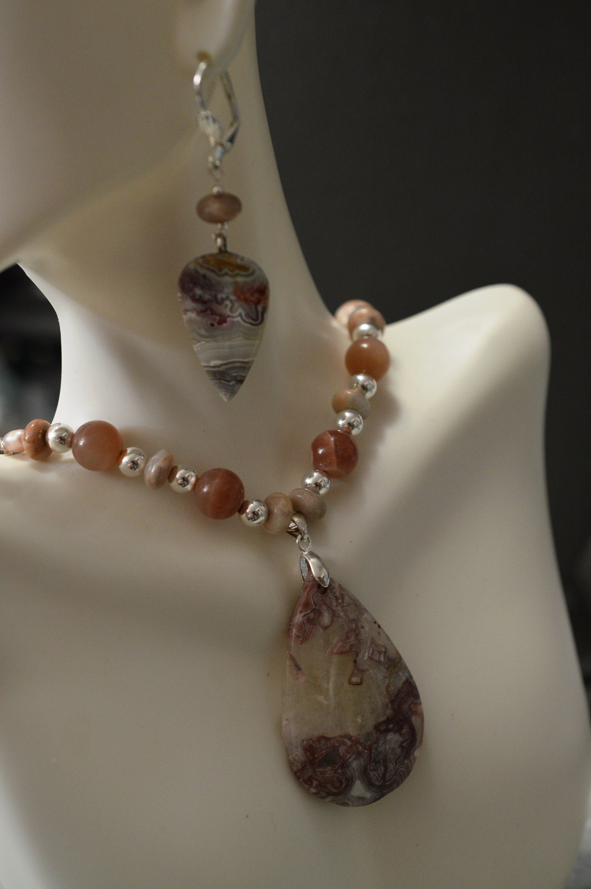 Tibet Silver Bail Flower & Blue Crazy Lace Agate Teardrop Pendant Bead Tibet Silver Bail Flower & Blue Crazy Lace Agate Teardrop Pendant Bead