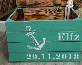 maritime Erinnerungskiste Baby,Leuchtturm,Möwe,Erinnerungsbox personalisierbar,Holzkiste mit Deckel,Holztruhe,Geschenk zur Taufe, Geburt