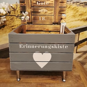Erinnerungskiste Geschenk zum 18. Geburtstag,personalisierbar,Herz,Erinnerungsbox zur Taufe,zur Geburt Holztruhe,Geburtsgeschenk,Zeitkapsel