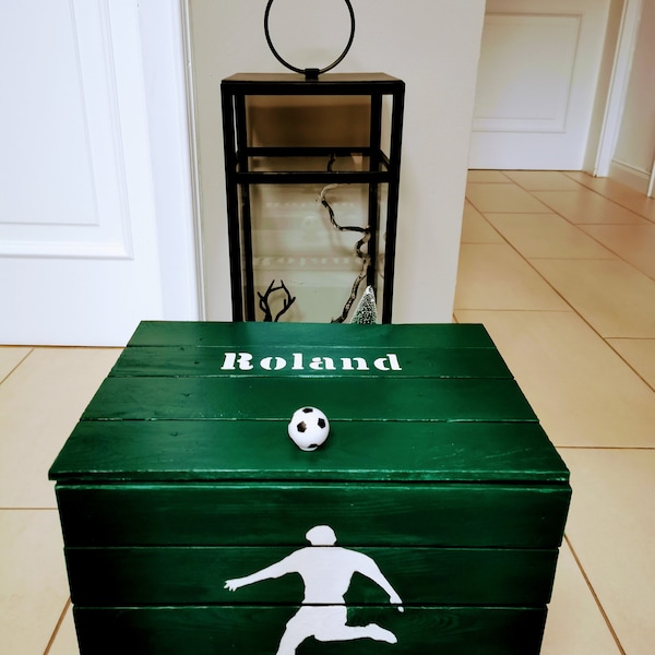 Geschenk Werder Bremen Fan zum Geburtstag,Geschenkekiste grün weiss Fußballerin Erinnerungskiste personalisierbar mit Namen Männergeschenk