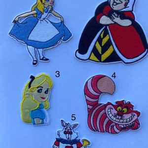 Parche inspirado en la reina de corazones, hierro de conejo en parche de bordado inspirado, hierro de Alicia en el país de las maravillas en parche inspirado, regalo inspirado en Cheshire