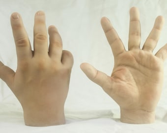 Poseable Painted Silicone Mannequin Hands: Light Skin Tone Display Model