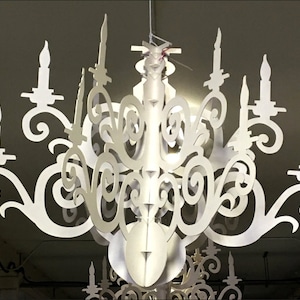 Einzigartige Kronleuchter Dekoration Custom Laser Cut | Custom Kronleuchter für Events I Hochzeitsdeko. Bridgeton Prop