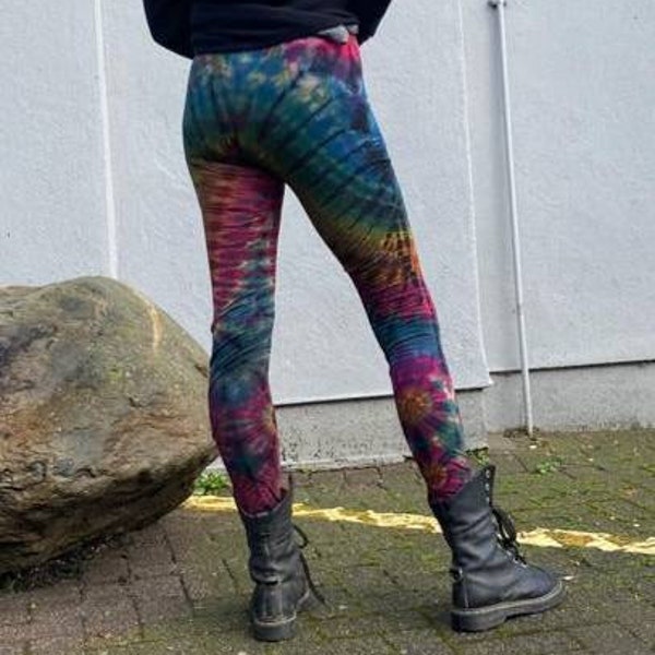 Tie dye leggings. Soft and stretchy ankle length leggings made in Thailand