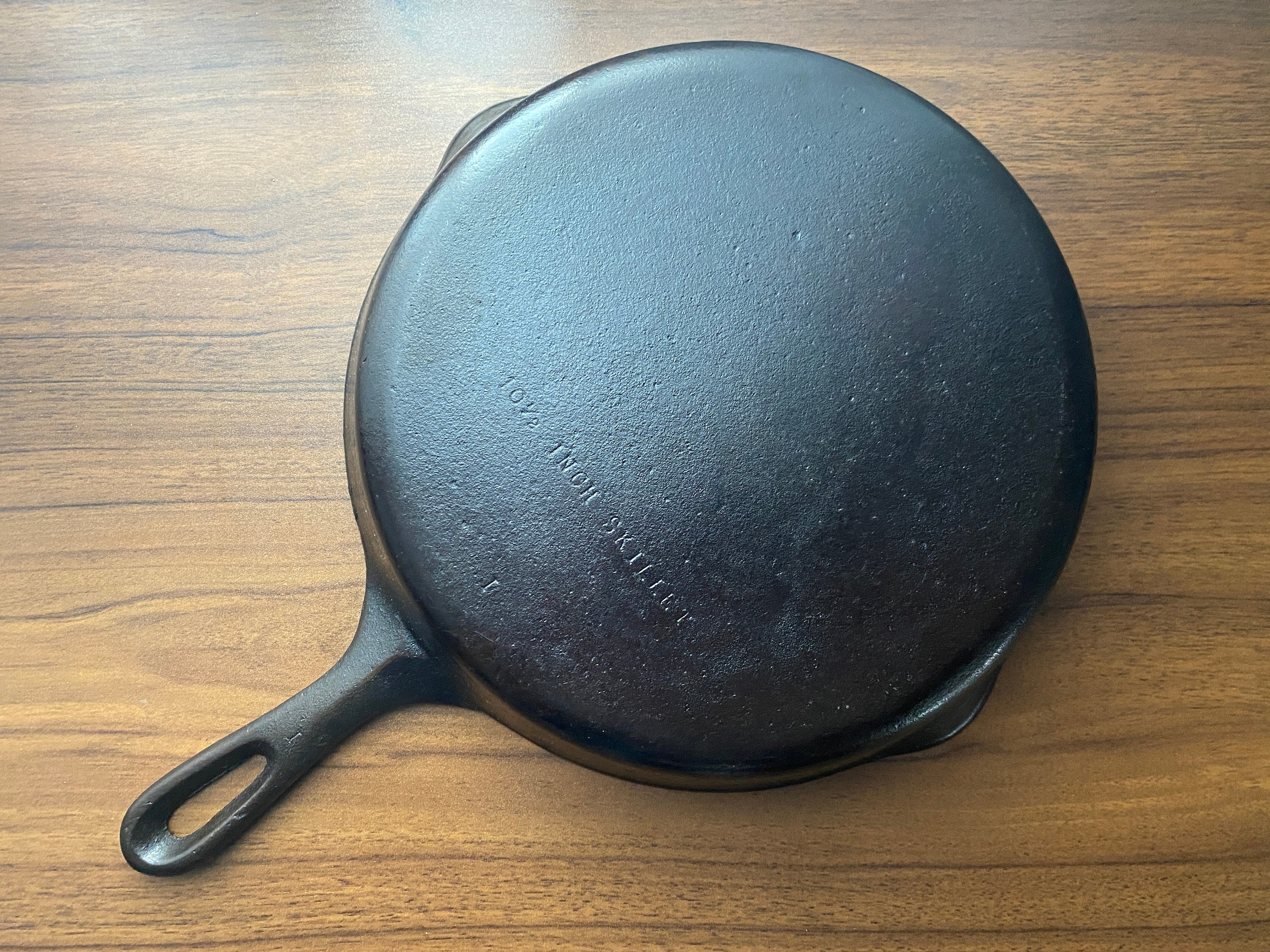 Unmarked Wagner No. 8 Skillet Circa 1960s