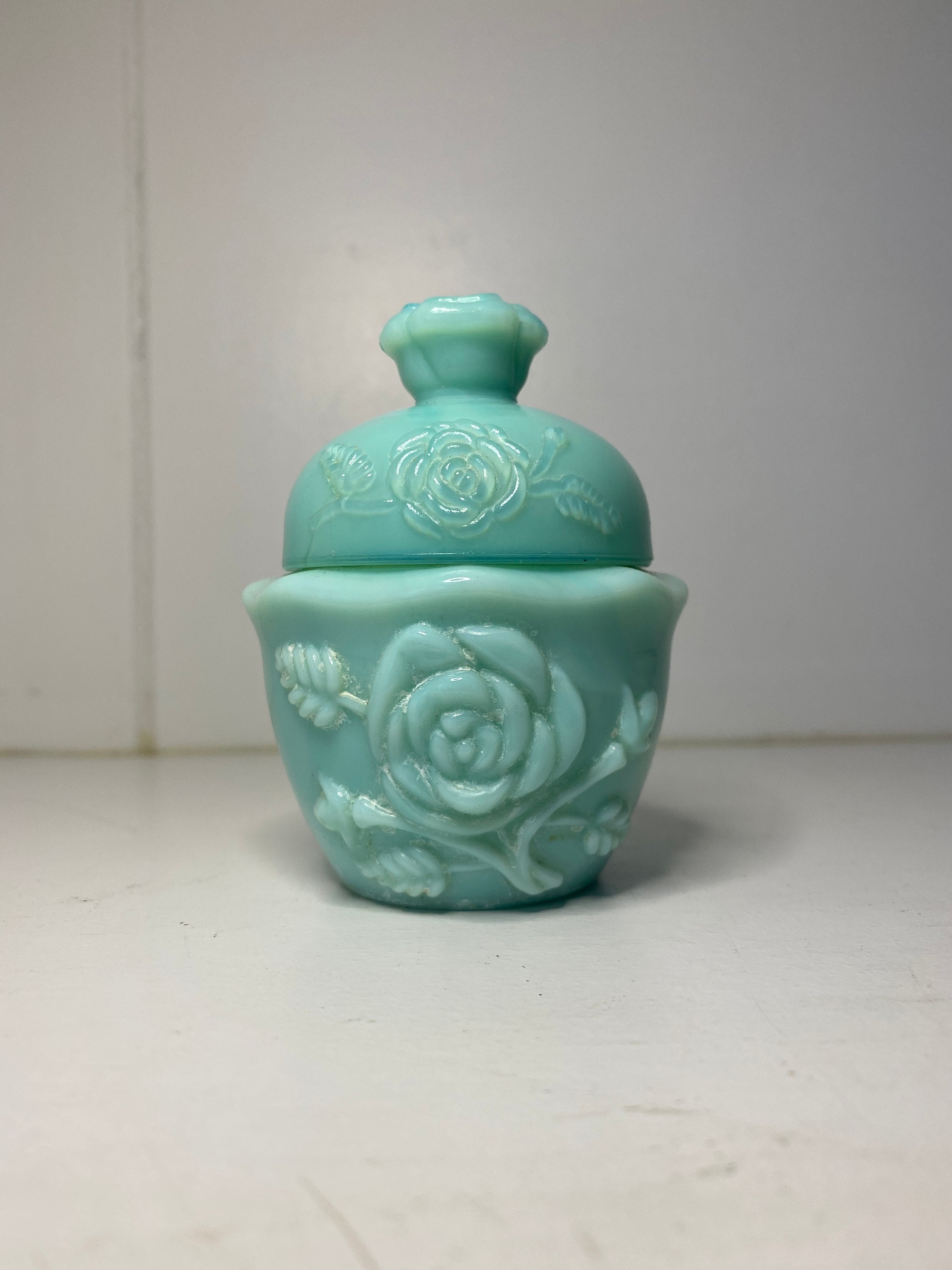 Vintage Avon Field Flowers Powder Sachet