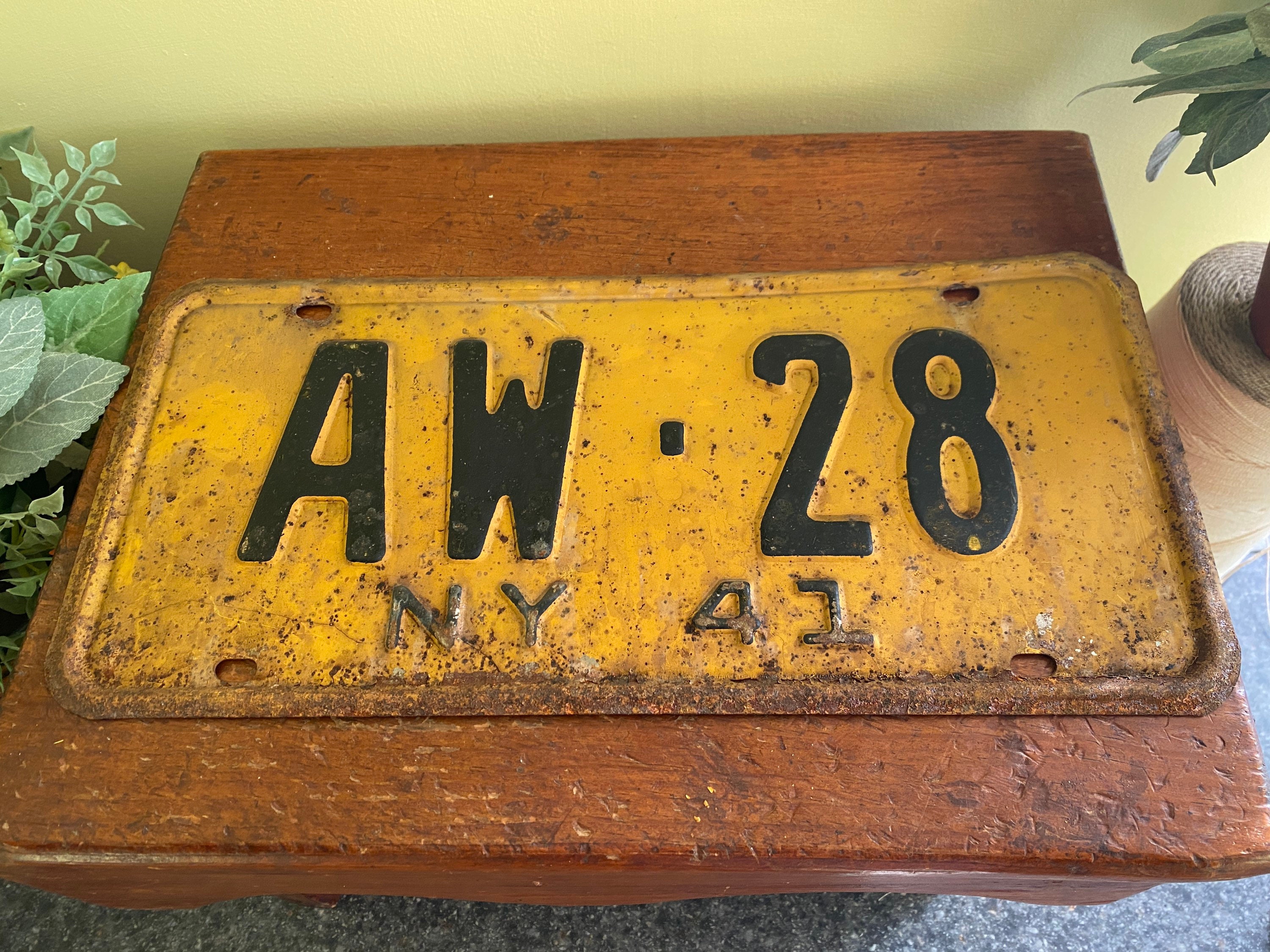 Vintage New York License Plates from 1941 (Matching Pair)