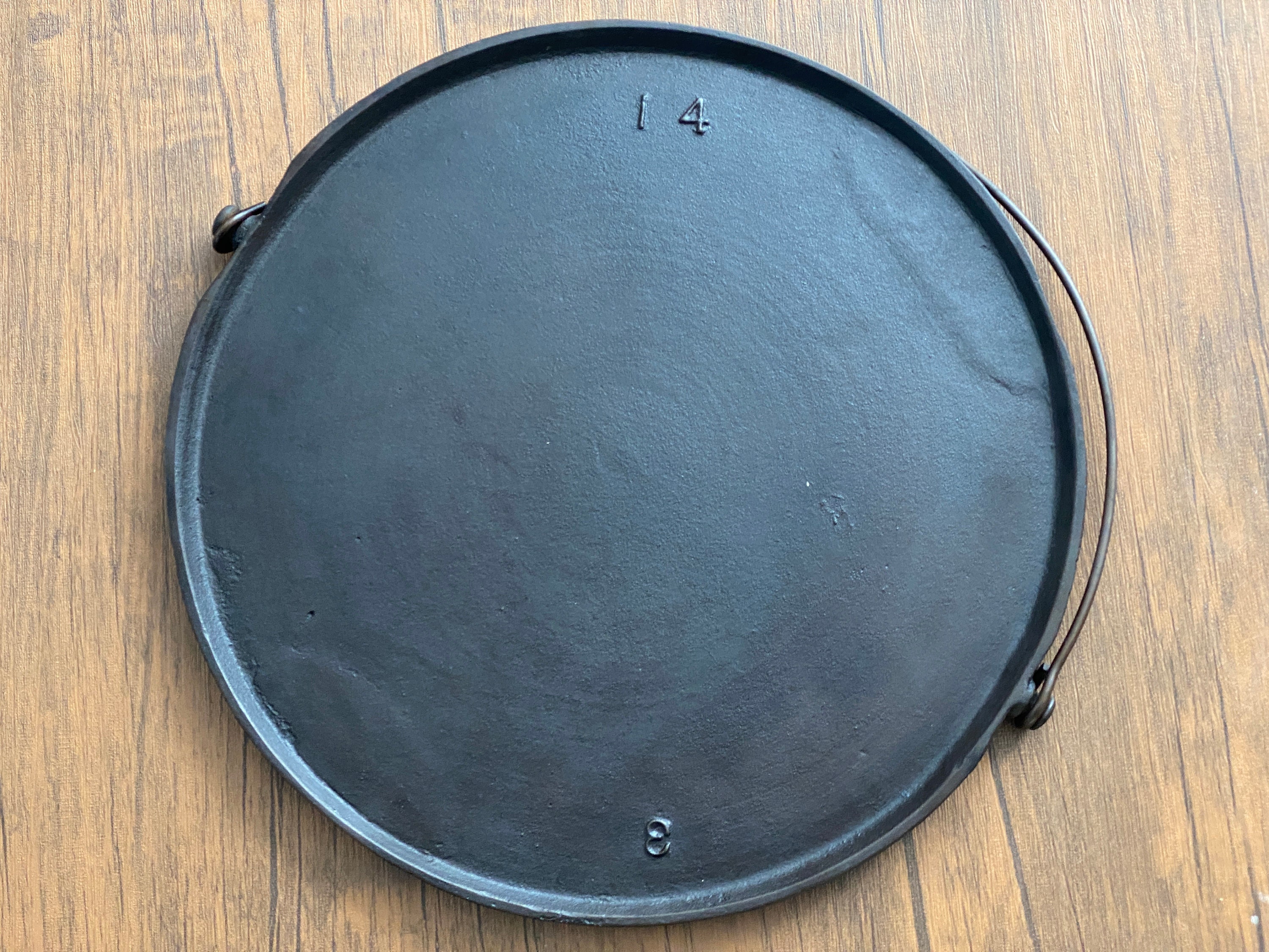 Cast Iron 14 inch Reversible Round Griddle BY7414