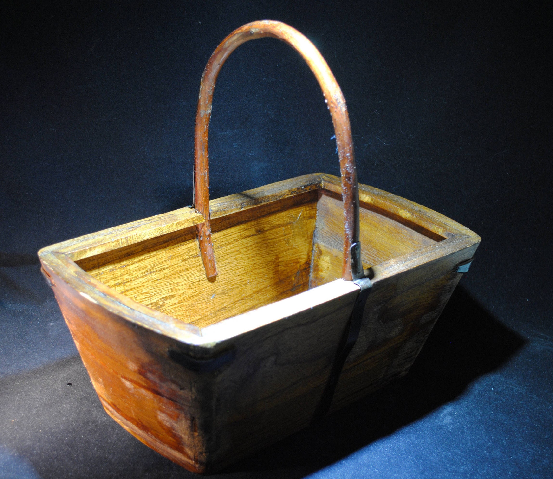 Canasta de madera tallada a mano Vintage | Etsy