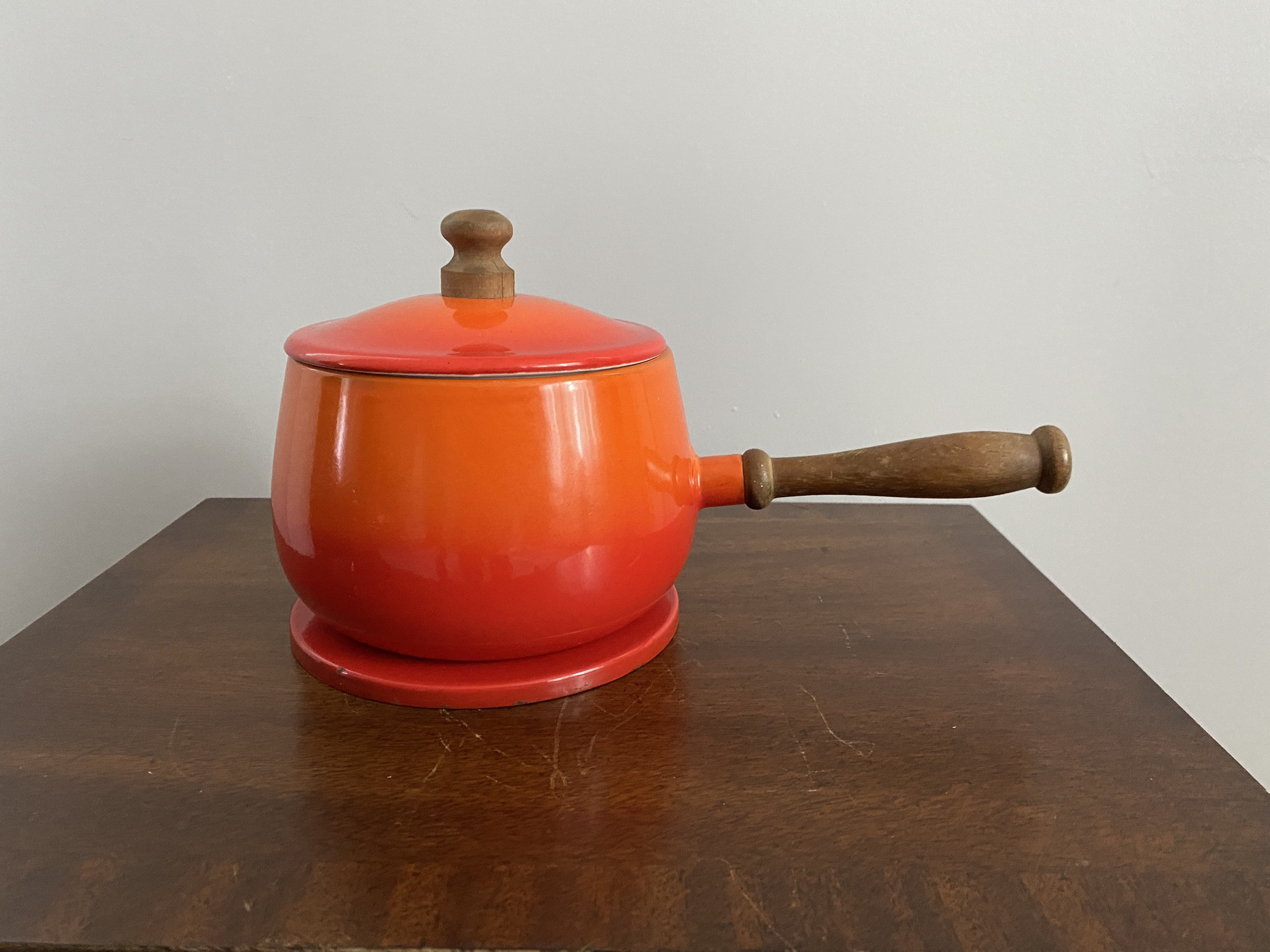 Retro Saucepan and Trivet