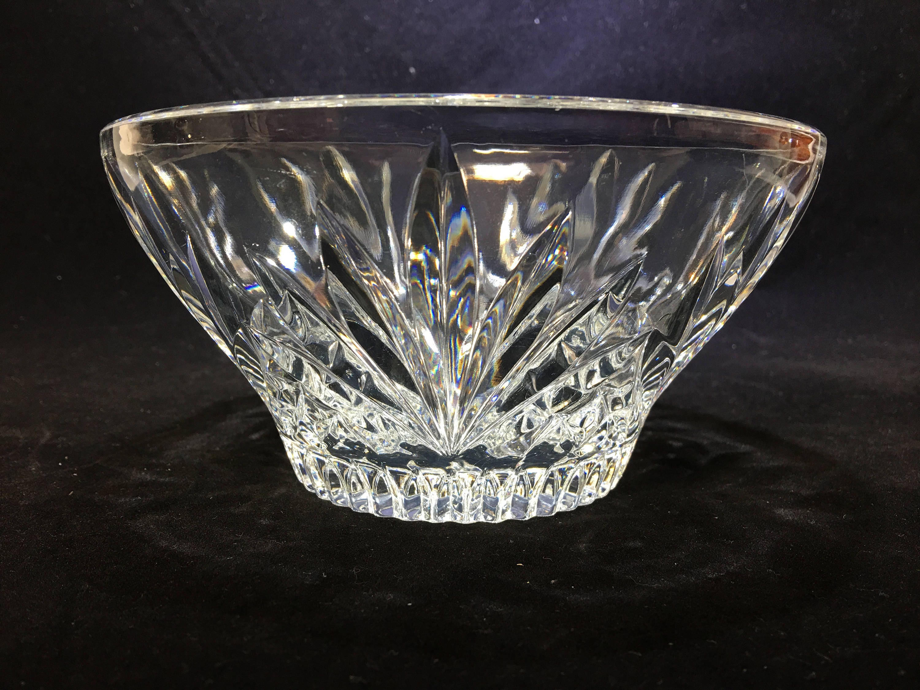 Wedgwood Majesty Pattern 6' Crystal Bowl