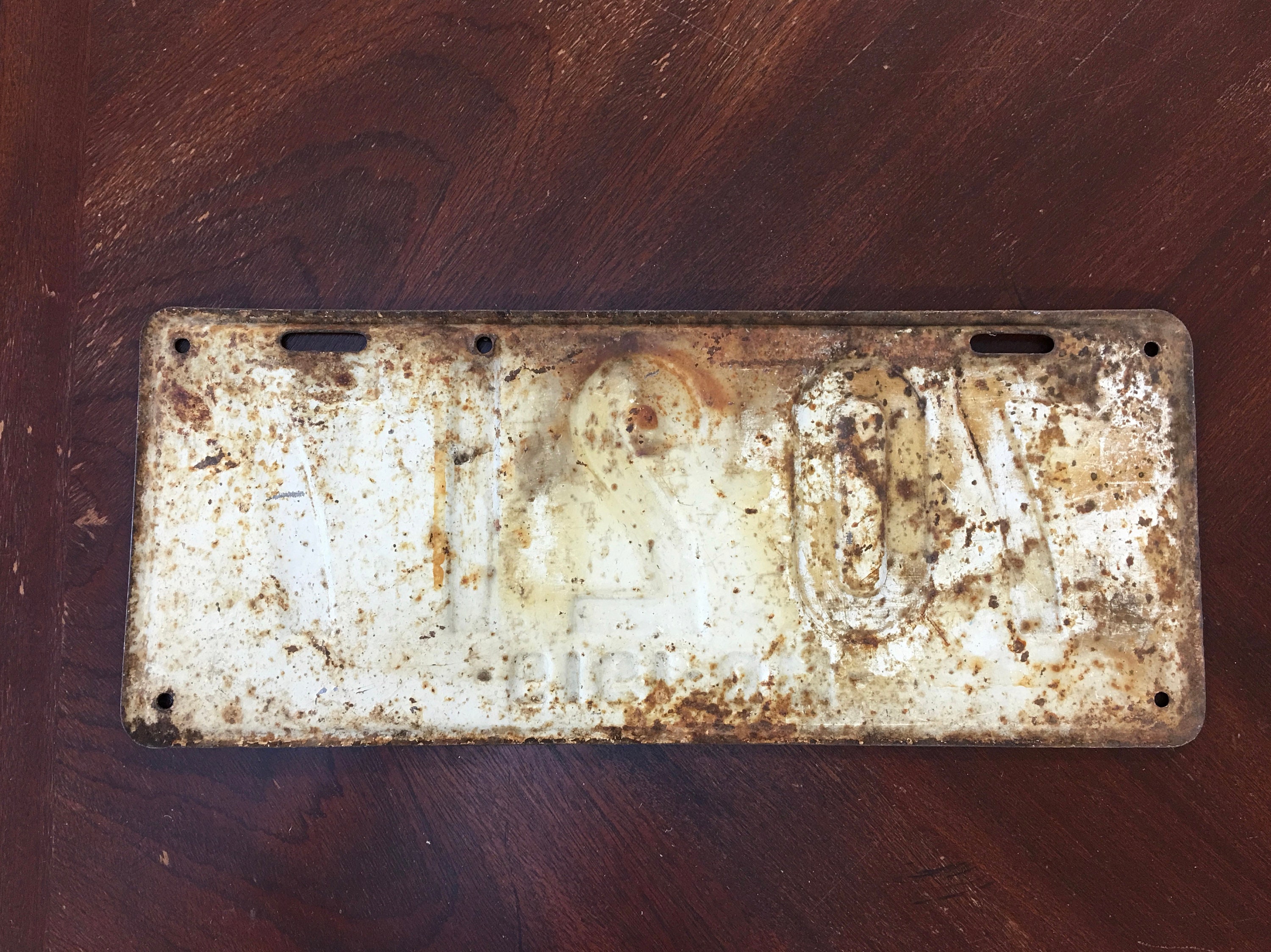 Antique Maryland License Plate (1) 70-217