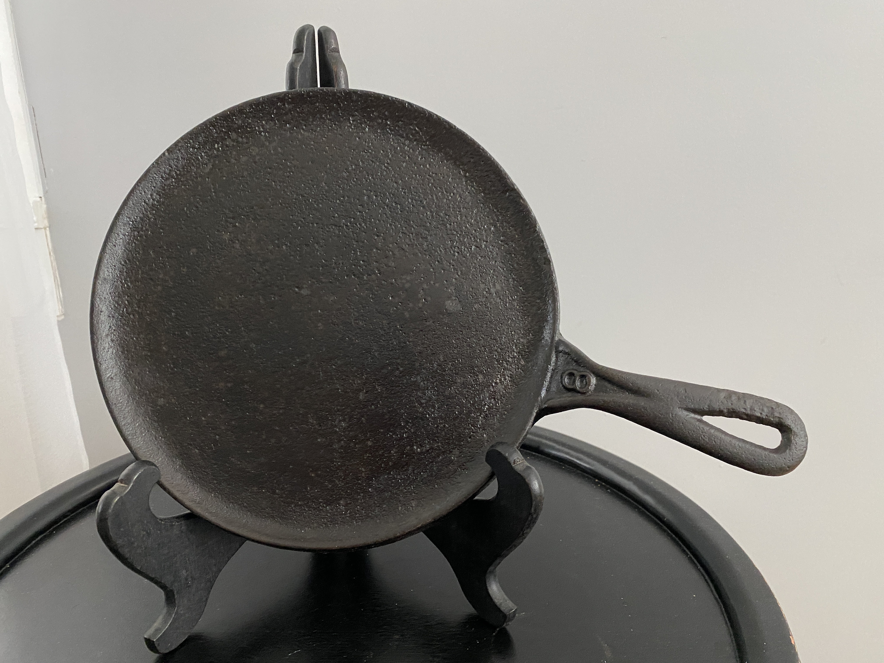 Martin Round Griddle no. 8 Circa 19201940