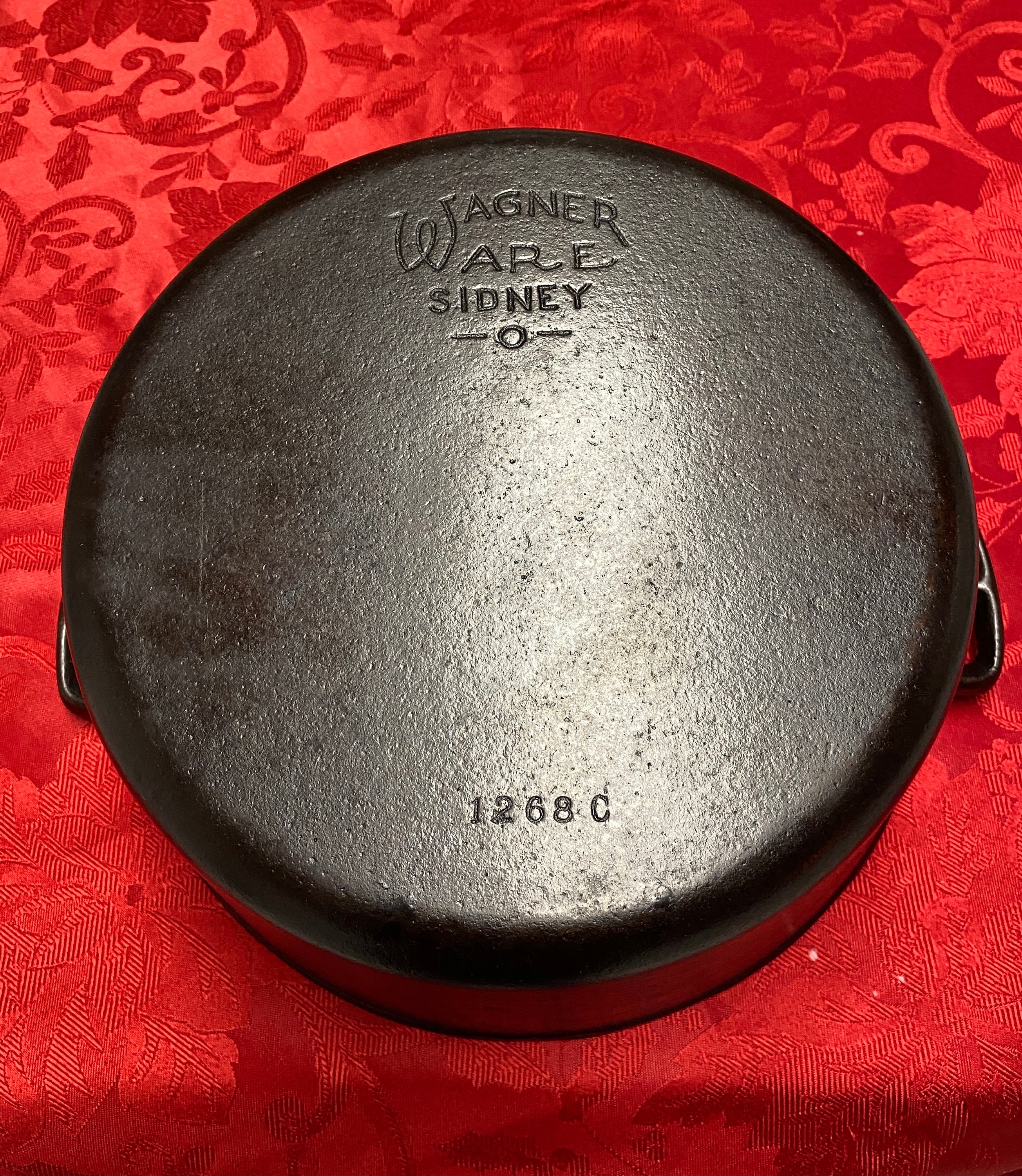 Lg #10 Wagner Ware Dutch Oven With Trivet - collectibles - by owner - sale  - craigslist
