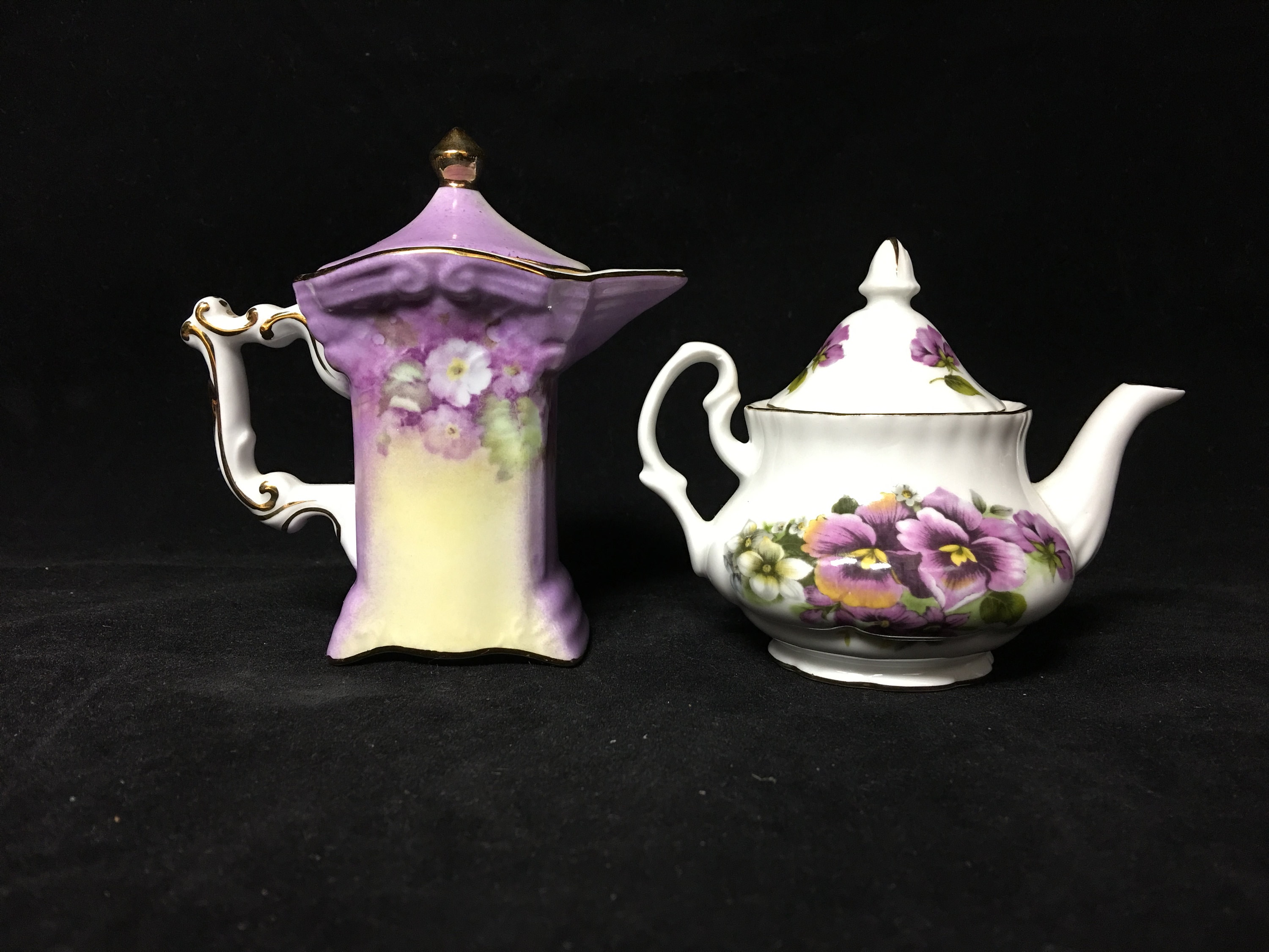 Vintage Set of 5 Miniature Ceramic Floral Teapots