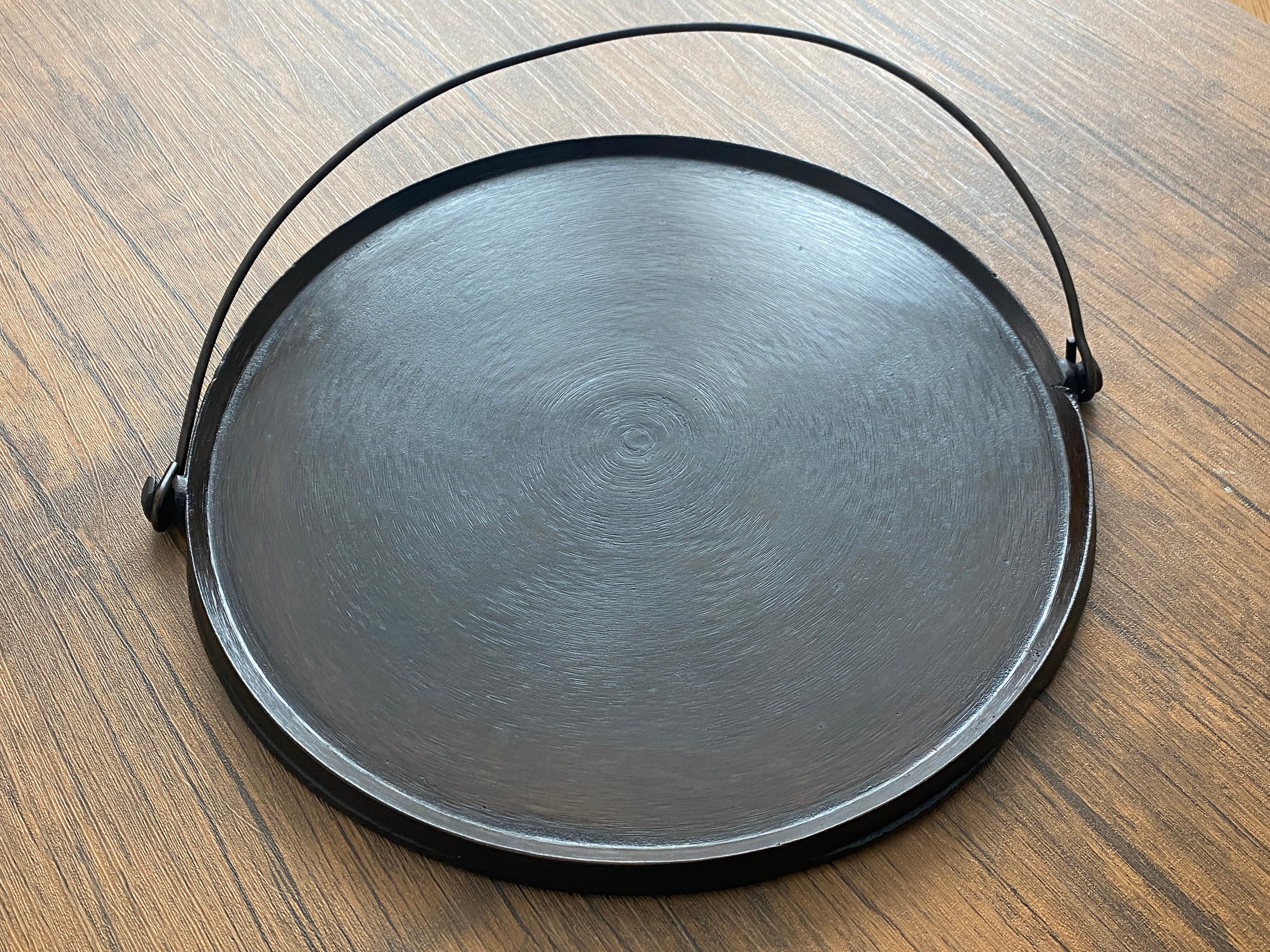 Cast Iron 14 inch Reversible Round Griddle BY7414