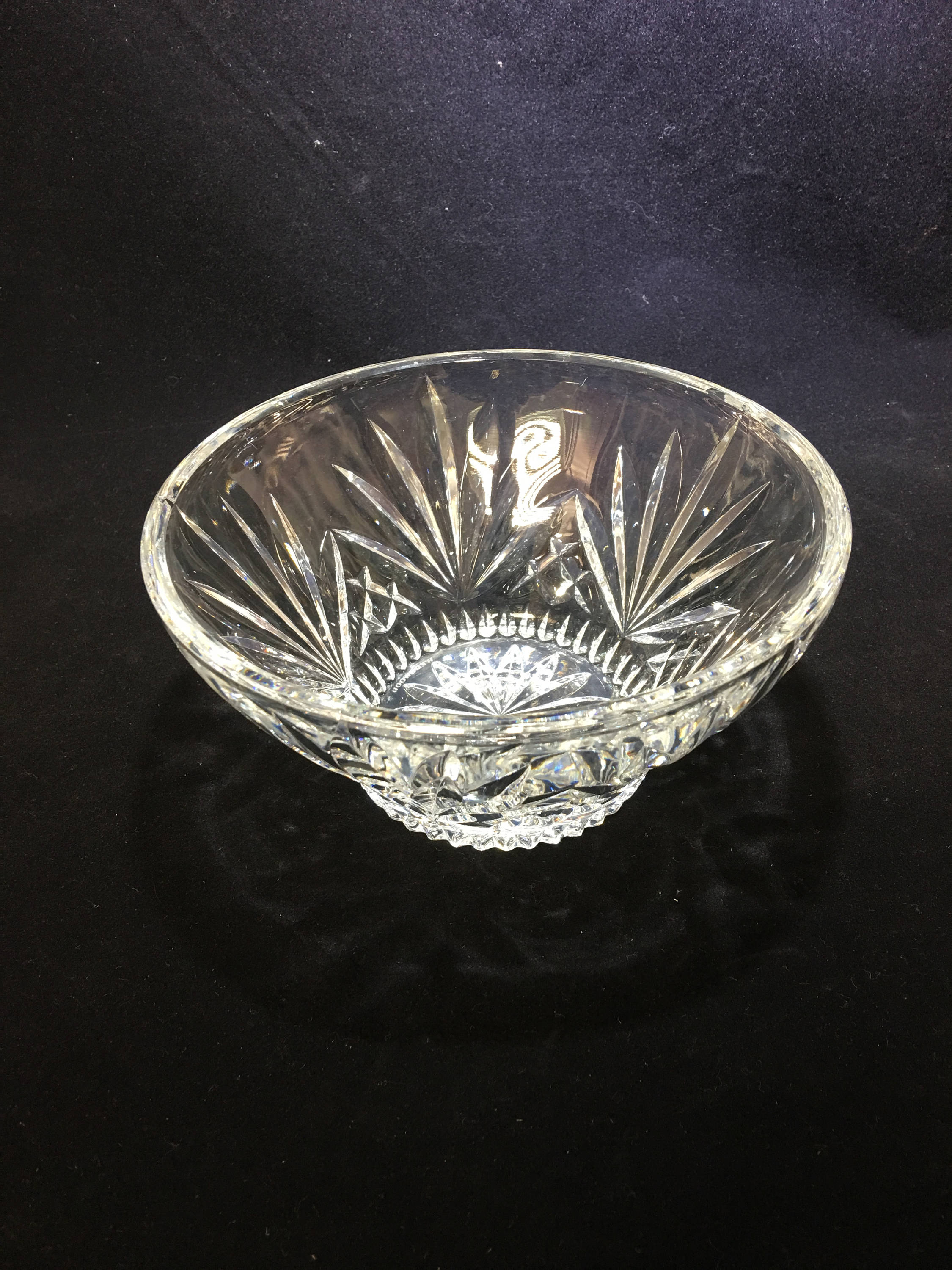 Wedgwood Majesty Pattern 6' Crystal Bowl