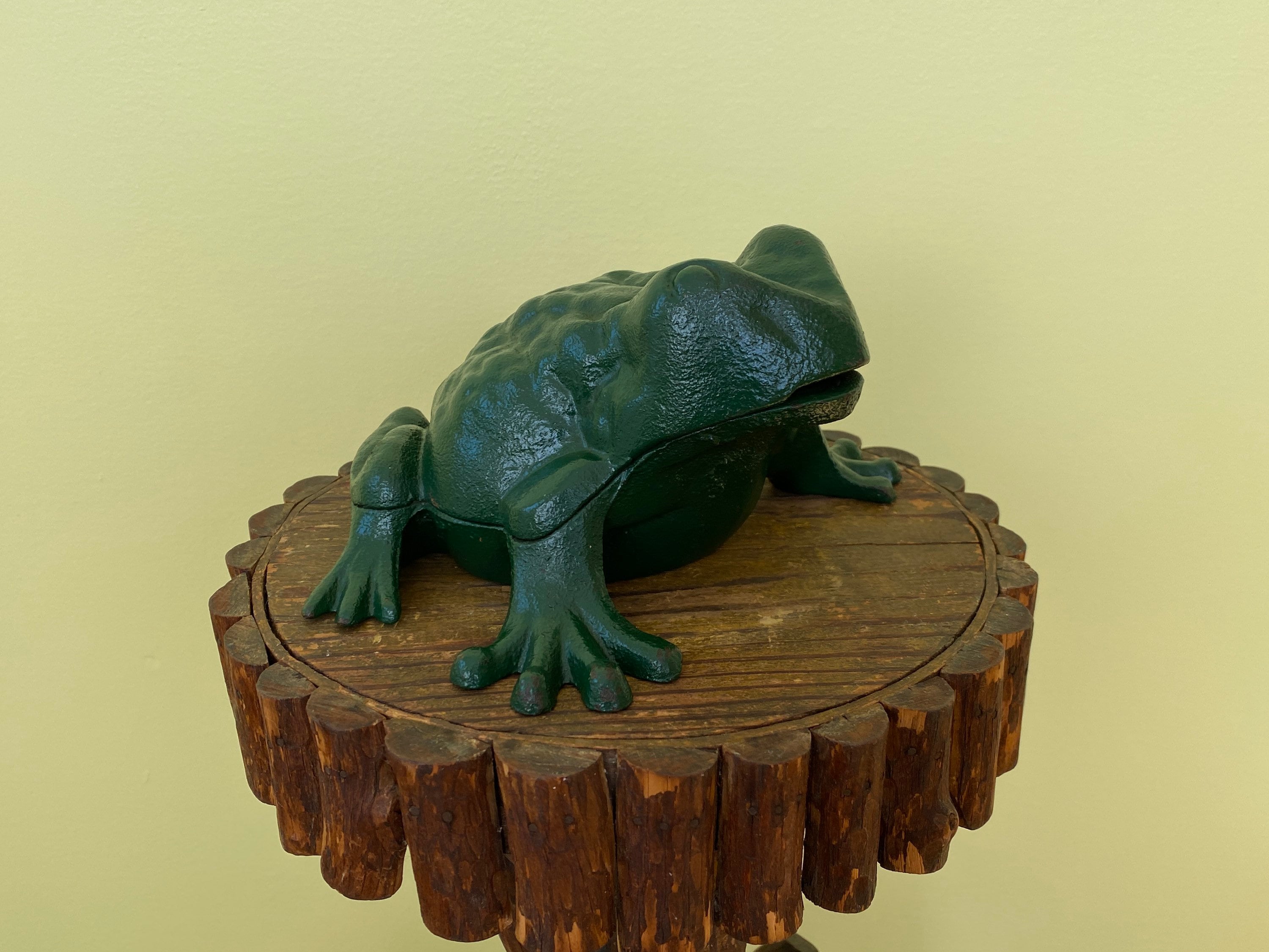 Vintage Cast Iron Frog Doorstop