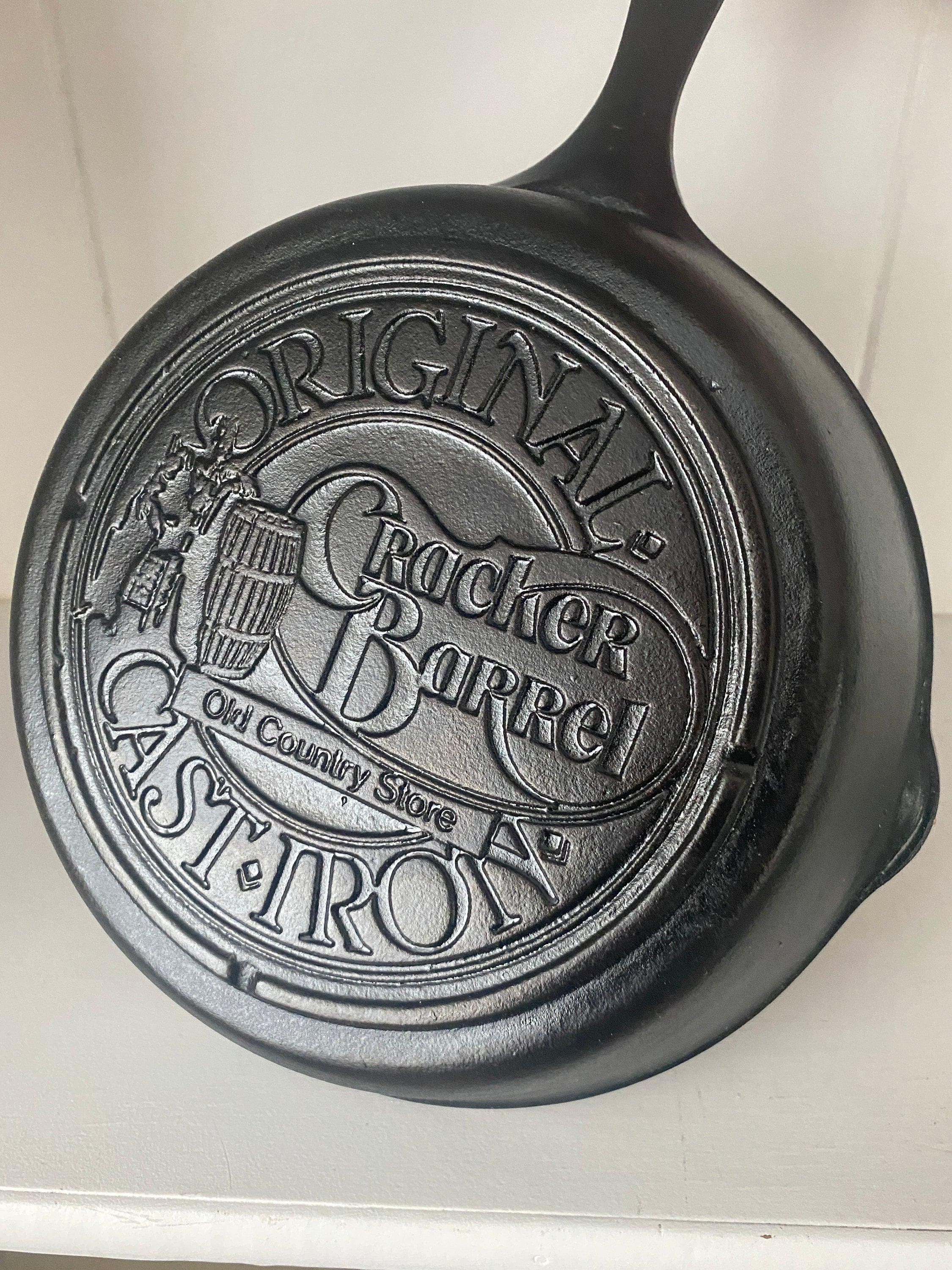 Lodge 12'' Cast Iron Skillet - Cracker Barrel