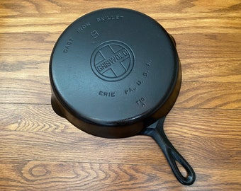 No 9. Griswold Cast Iron Skillet 1930' Restored and seasoned for Cooking