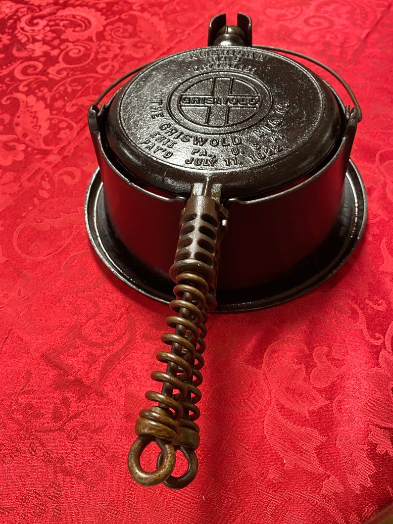 Rare Griswold No. 8 Waffle Iron and No. 88 High Base Etsy