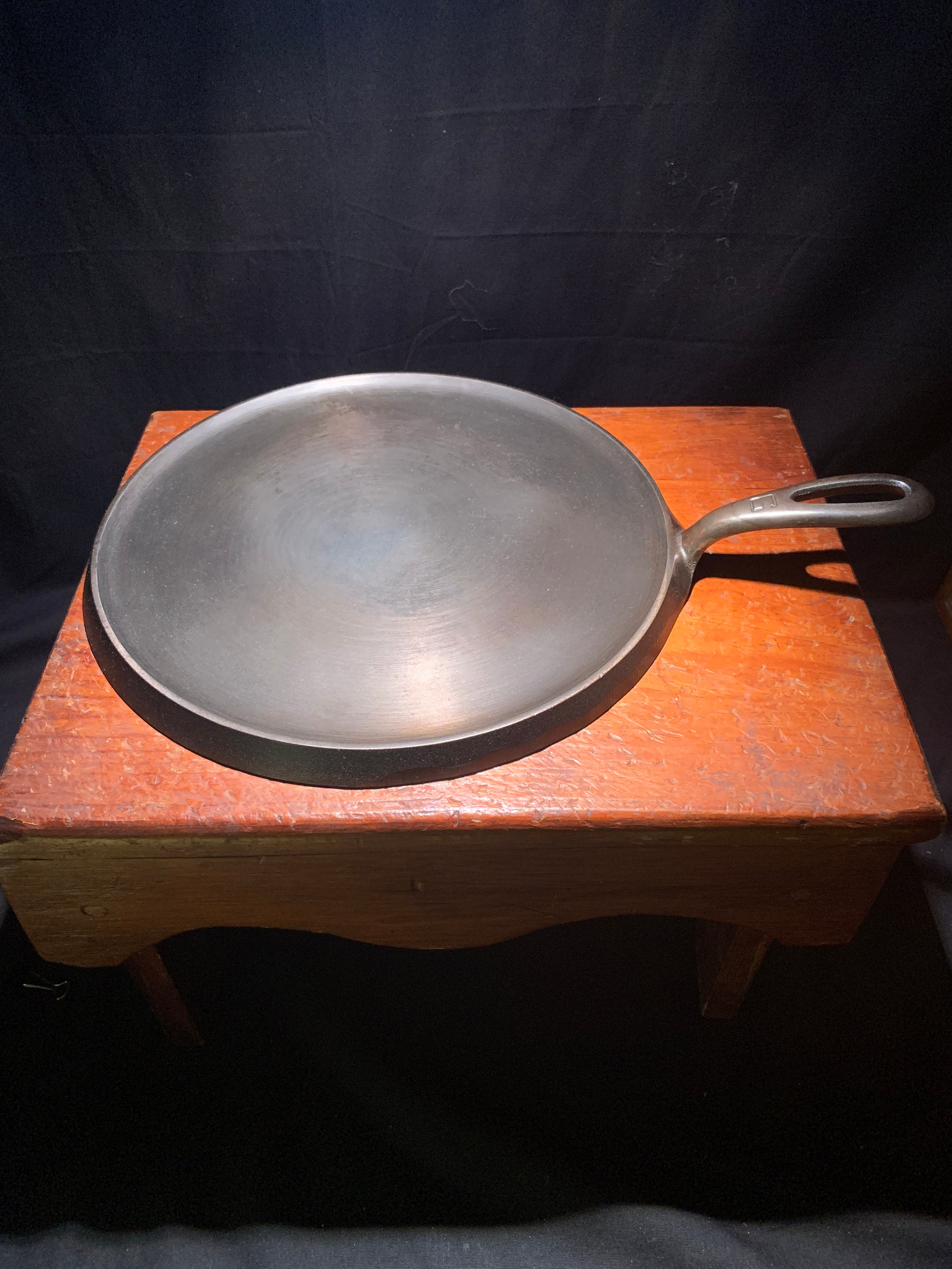 Griswold No. 9 Griddle 609 B