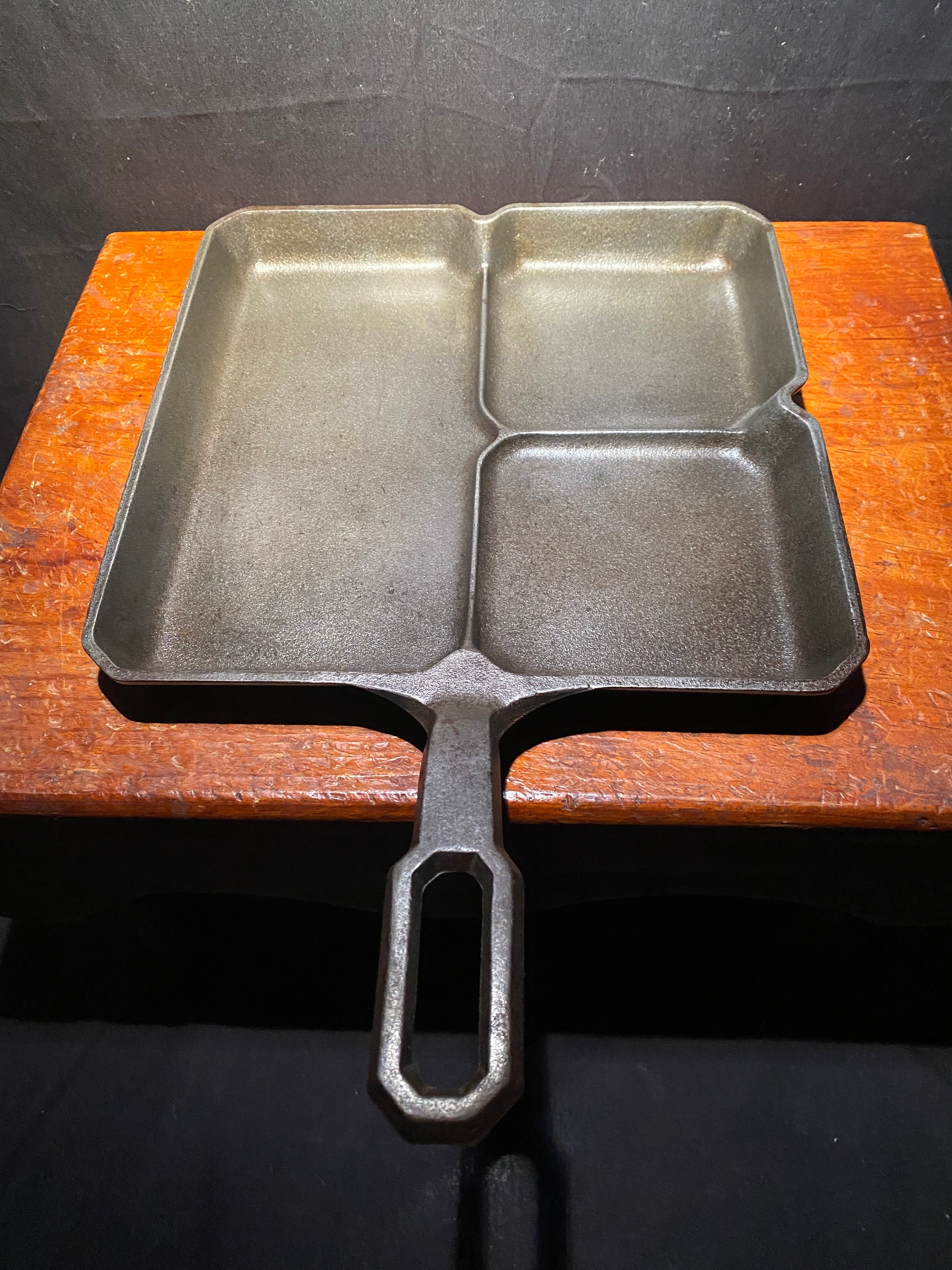 Griswold Colonial Breakfast Skillet (circa 1940s)