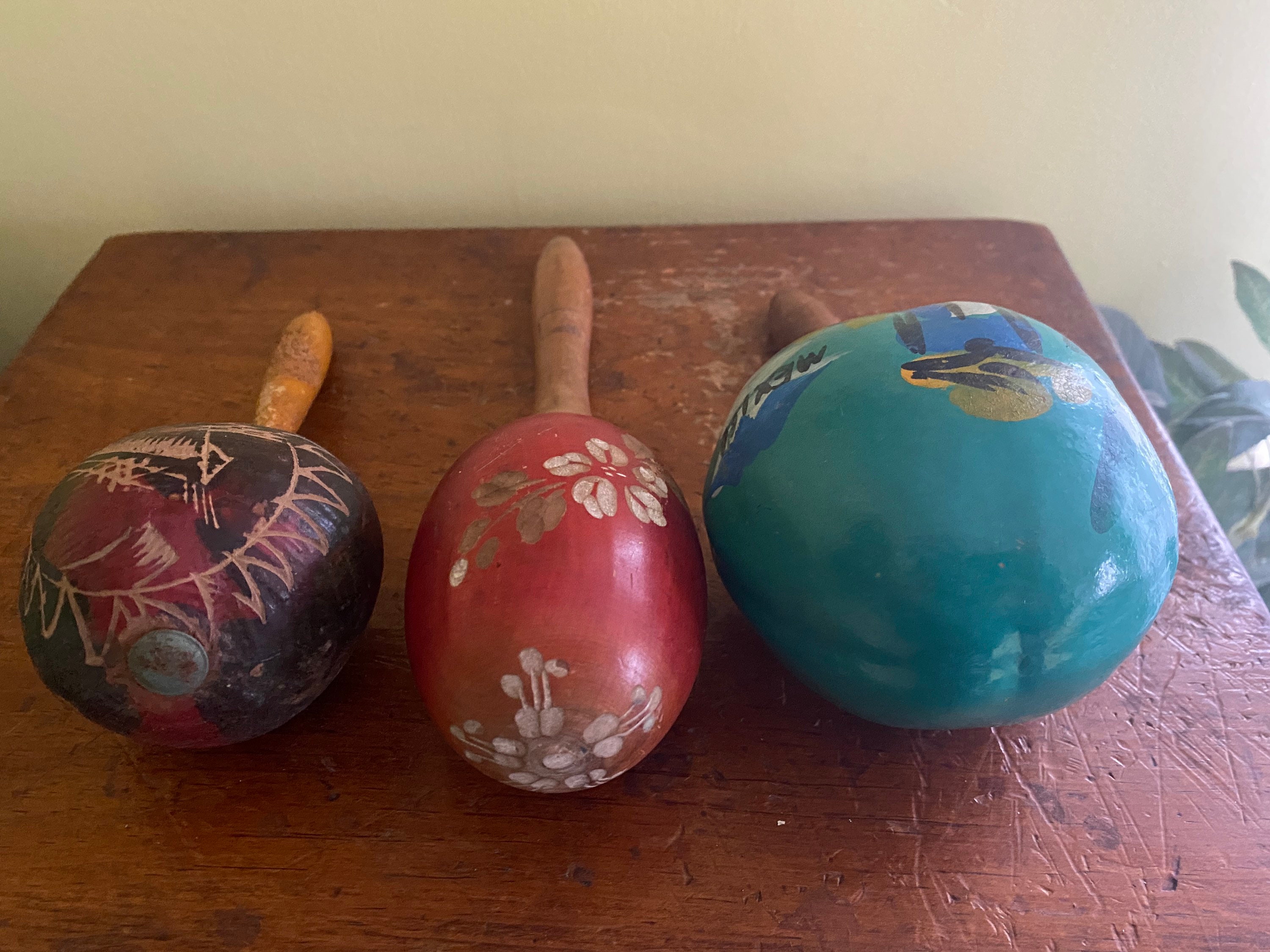 Vintage Maracas / Musical Shakers