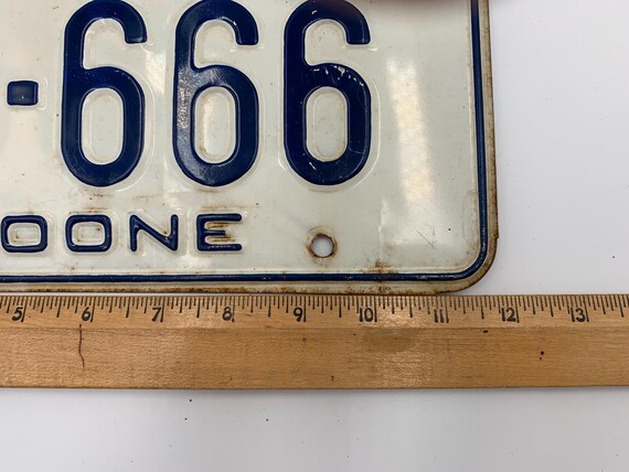シリアルナンバー有り　エリック・ペイロール　「けし」 Kentucky License Plate, 1970 - Etsy