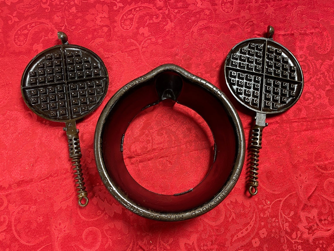 Rare Griswold No. 8 Waffle Iron and No. 88 High Base Etsy